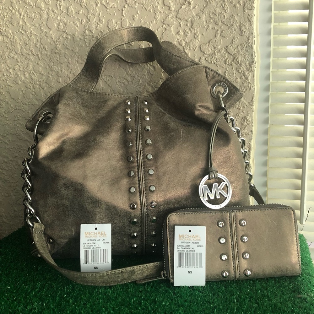 MICHAEL KORS Uptown Astor Nickel Color Tote and Wallet Set FIRM PRICE